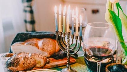 米切尔32分阿伦26+14 骑士力克黄蜂豪取七连胜